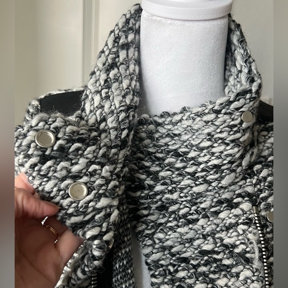 IRO josefina Black and White wool blend high Neck knitted jacket - Picture 4 of 9